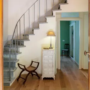 Stence Apartment Lucca
